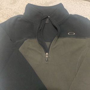 Oakley fleece sweater